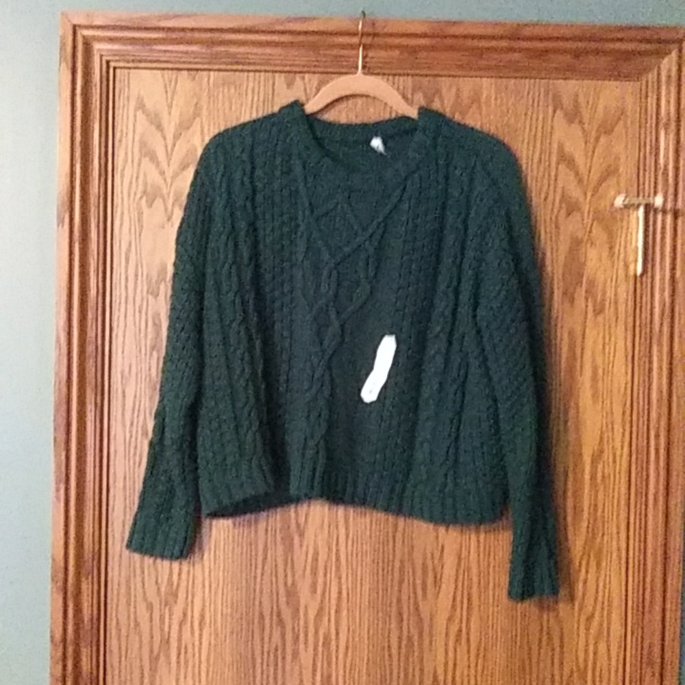 NWT Women's Oversized Mudd Cable Front Sweater